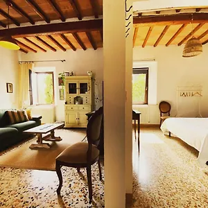 Dimora Del Poggio - Charming Historic Centre - Apartment