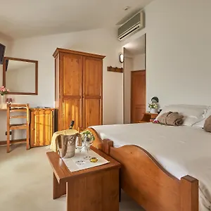 Casanova - Wellness Center La Grotta Etrusca San Quirico dʼOrcia
